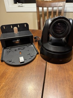 Marshall CV612HT-4K Black UHD 4K IP PTZ Camera with Wall Mount Used Working