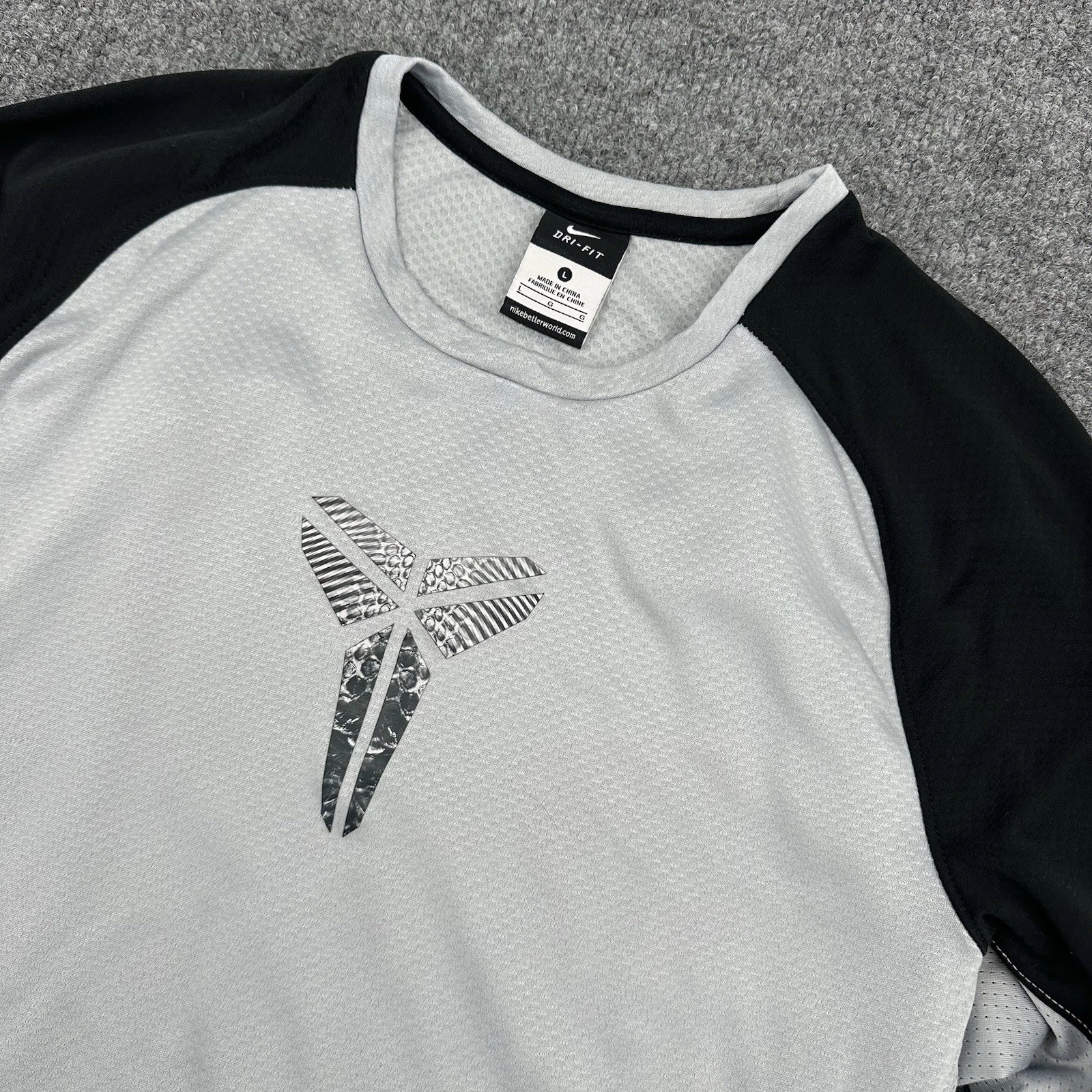 Nike Kobe Bryant Mamba Fearless Shirt Long Sleeve Dri Fit Black Gray Logo Large
