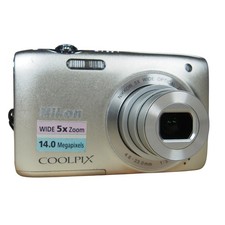 Nikon Coolpix S3100 14.0MP Digital Camera Bundle Silver w/Charger + Battery EUC