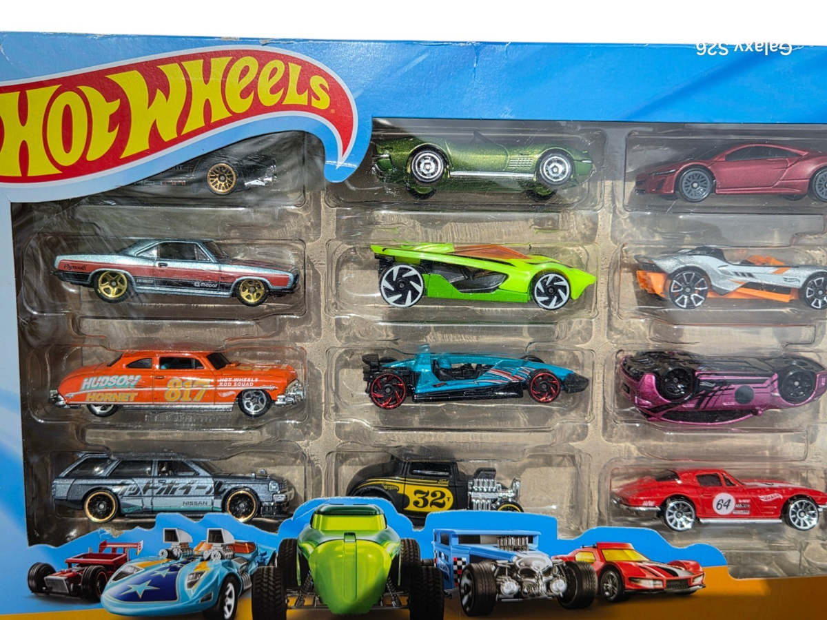 2025 Mattel Hot Wheels 20 Car Gift Pack Collection (H7045) - New