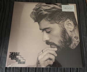 ゼイン Room Under The Stairs 2LP ジャケットにサイン ZAYN Room Under The Stairs Vinyl, Signed Card (EXC, Brown, 2LP)
