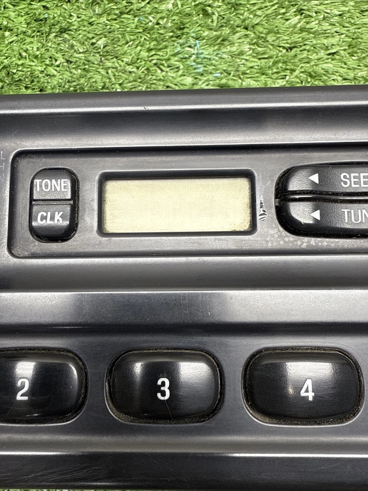 98-02 Ford E150/250/350 Ranger Econoline Radio Receiver Head F8RP-18k810-BA - Image 4 of 4