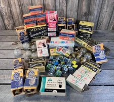 Mixed Lot Vintage Photography Camera Bulbs & Flash, Cubes, Sylvania GE