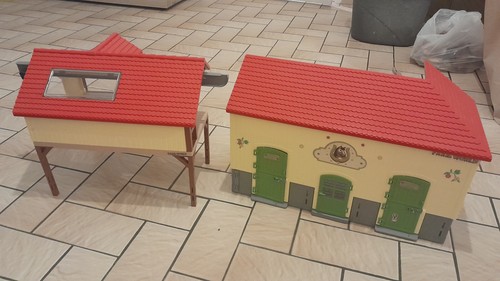 SCHLEICH 42407 FERME AVEC ETABLE ET MAISON - Photo 2/9