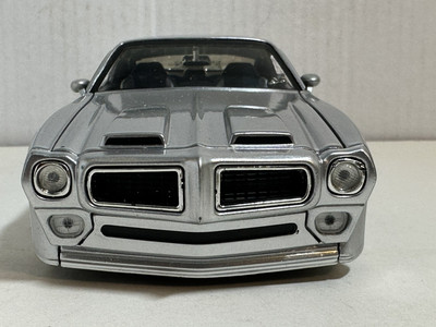 JADA BTM 1970 PONTIAC FIREBIRD CANDY SILVER 1:24 DIECAST MODEL CAR