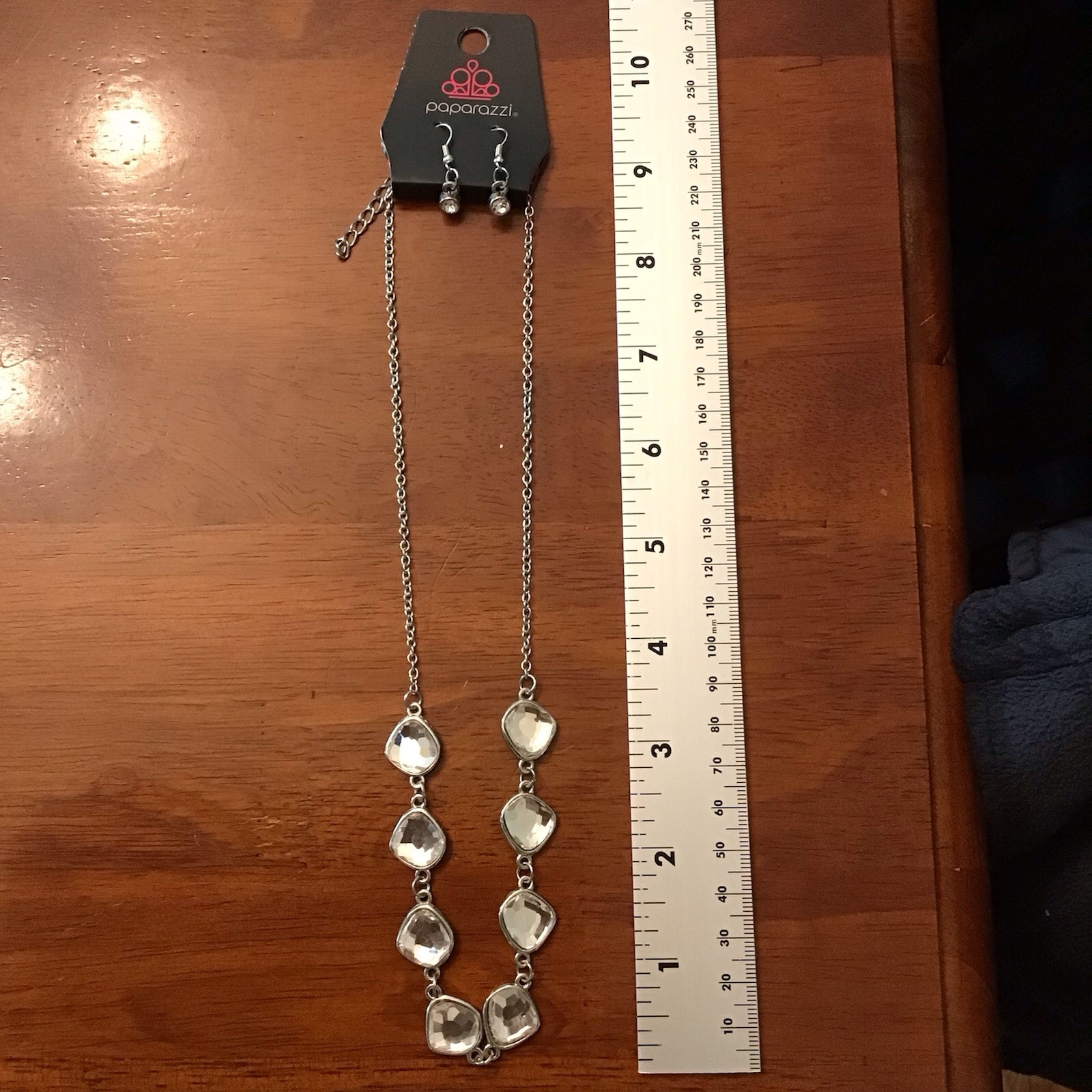 PAPARAZZI JEWELRY Necklace And Earring Set NWT Silver Tone Iridescent