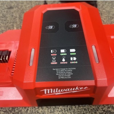 Milwaukee M18 Dual Bay Simultaneous Super Charger - 48-59-1815 | Blain's Farm & Fleet