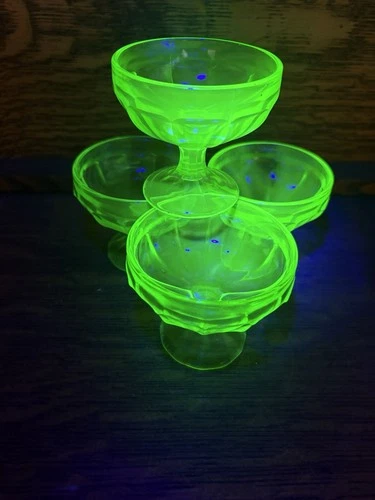 Federal Uranium Glass Optic Design Dessert Sherbet Ice Cream Pedestal Set 4 Cups