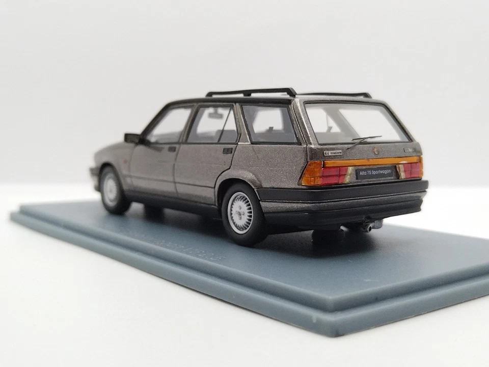 NEO 1/43 Alfa Romeo 75 Sportwagon V6 2.5 1986. Extremely Rare! - Image 3 of 4