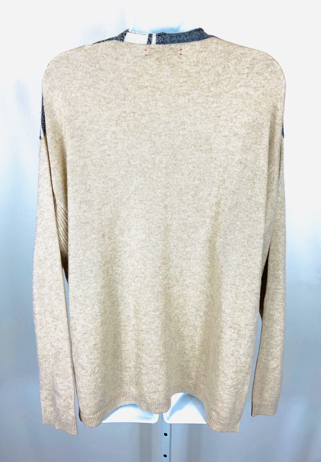 Label + thread Size Medium Wool Cashmere Sweater … - image 4