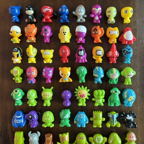 COMPLETE Base Set Series 1 Gogos Crazy Bones w/ Mosh Hiraku & Ichiro - Picture 2 of 8