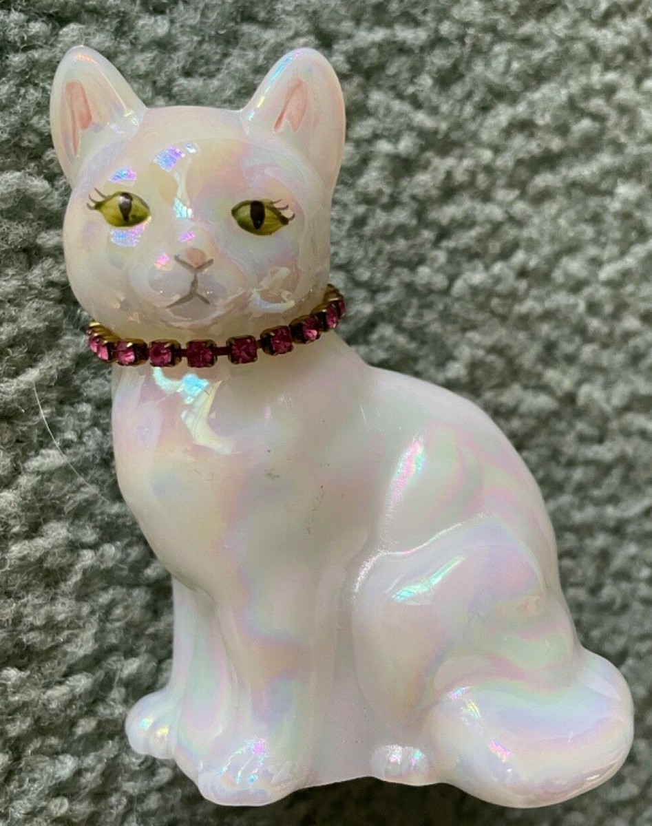 【希少品】FENTON CAT フェントン ガラス 置物　ワインレッド Fenton Cat With Red Rhinestone Necklace, Signed Sitting