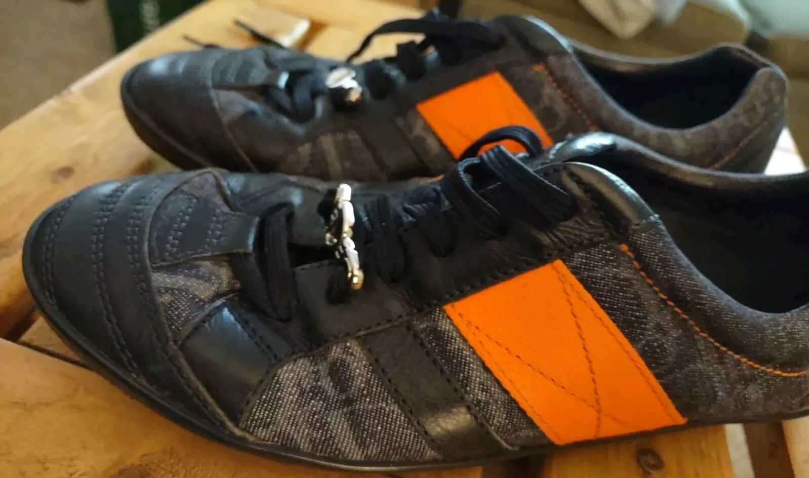 Baskets à lacets en cuir et toile Dior taille 37,5 veuillez lire