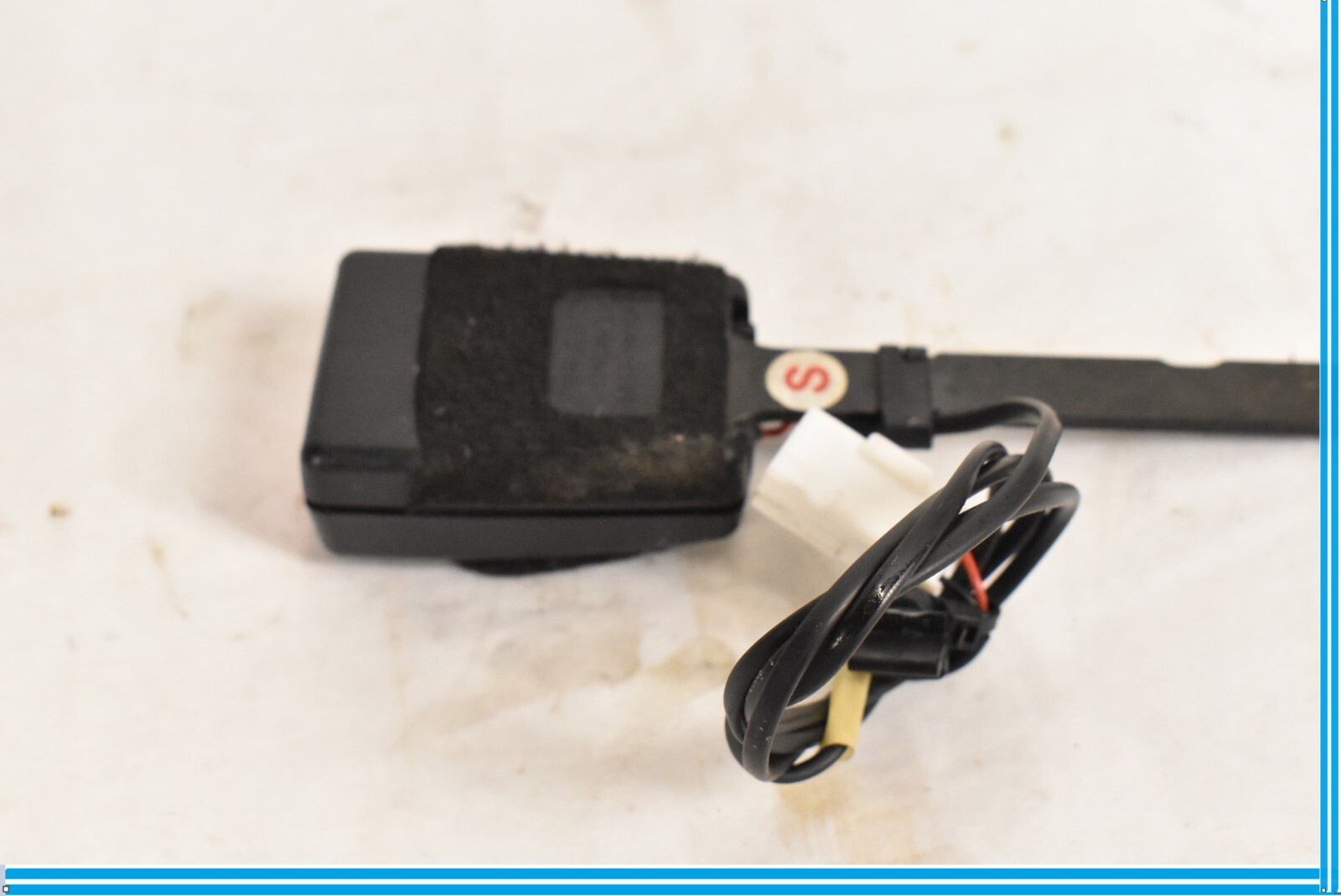 Maserati Quattroporte 2004-2008 Front Left Seat belt buckle Black