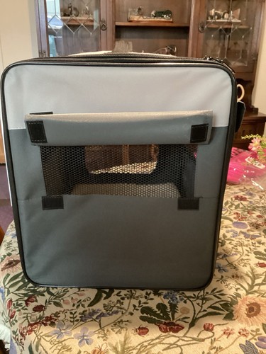 Henry Wag Dog/Pet Carrier/Crate - Picture 5 of 13