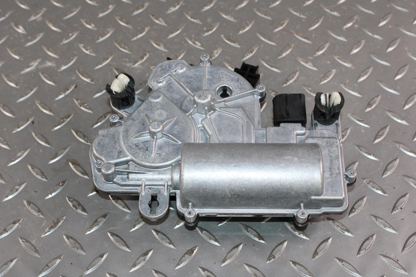 19-24 Continental Gtc Convertible OEM Rear Decklid Trunk Lid Lock Latch Actuator
