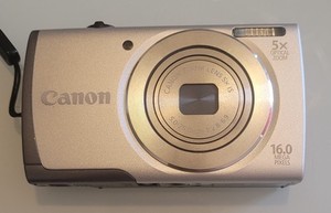 Canon Powershot A3500 IS HD - Wi-Fi 16 Mega Pixels Charger Working