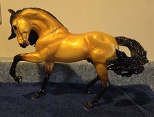 Breyer Horse 2014 Collector's Club "Tesoro De Oro" Glossy Buckskin Limited