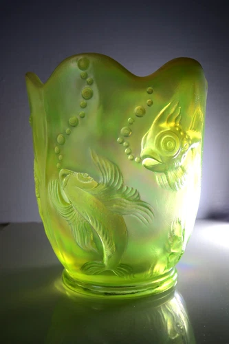 FENTON 1997 Atlantis Koi Fish Iridized Topaz Opalescent Vaseline 6.5" Vase 5150