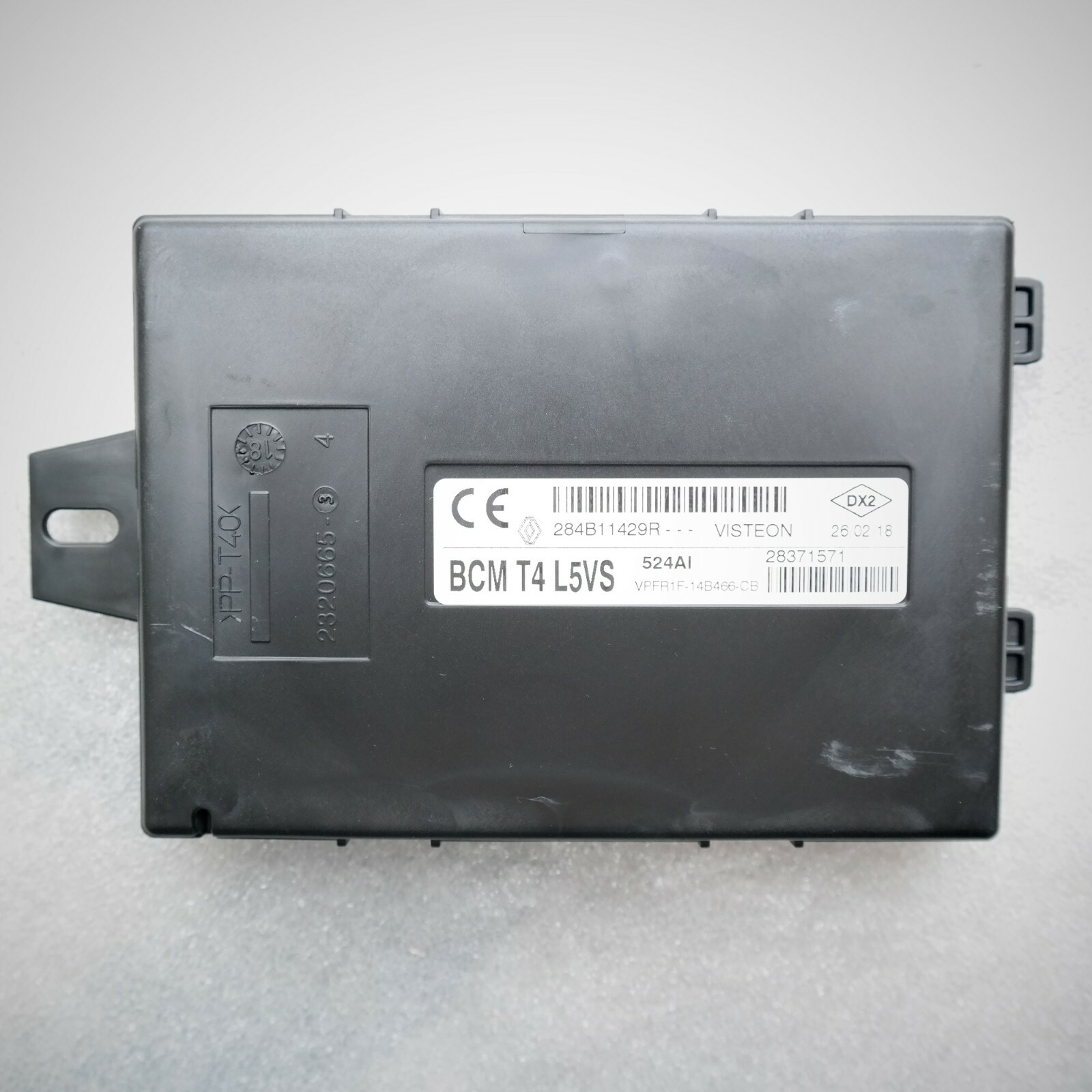 UCH Renault Twingo III boitier habitacle BCMT4L5VS reference 284B11429R