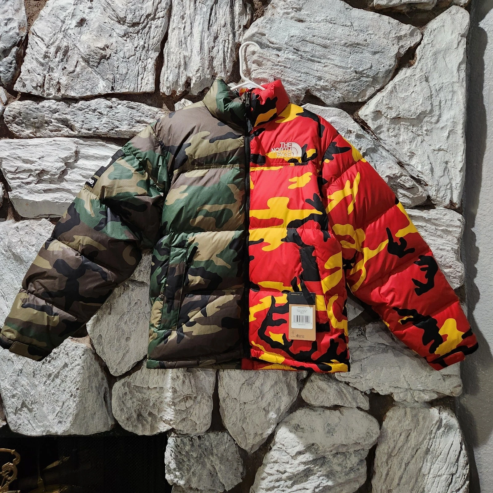 Veste de nuptse fendue Supreme x The North Face camouflage bois taille S neuve avec étiquettes