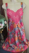 RARE VANITY FAIR CALYSOROS PINK loungewear short length silky nightgown NOS sz M