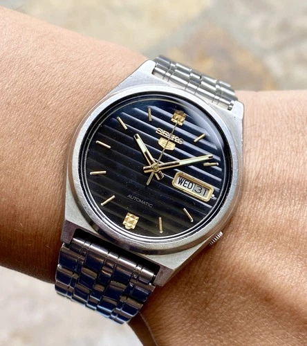 Vintage Seiko 5 Sports Automatic Watch Tuxedo Dial 36mm All Stainless Steel 7009