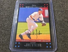 Derek Jeter 2007 Topps Baseball New York Yankees
