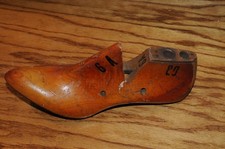 Antique Shoe Last Wooden Steel form Cobbler Vintage Shoe Size 6A Prop Stuart