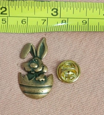 Cute Vintage Bunny in Cracked Open Easter Egg Signed JJ Copper Tone Lapel Pin