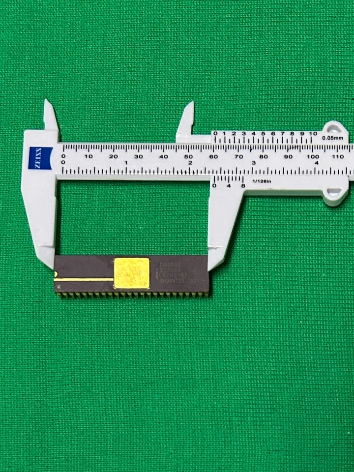 Vintage 1980s Intel C82586 Purple Gold Ceramic DIP Processor Not Scrap CPU - Image 4 of 4