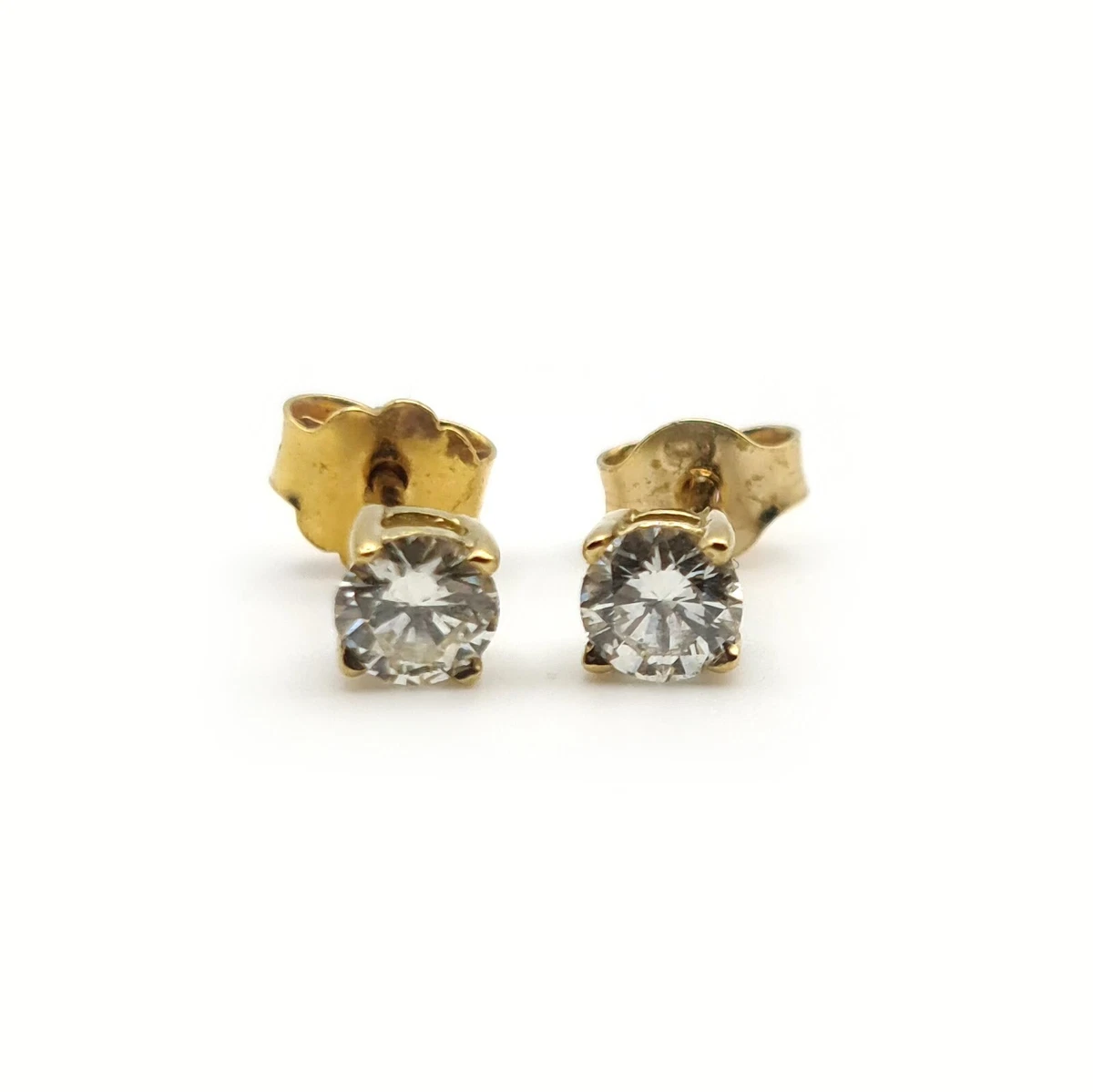 Single stone shop diamond stud