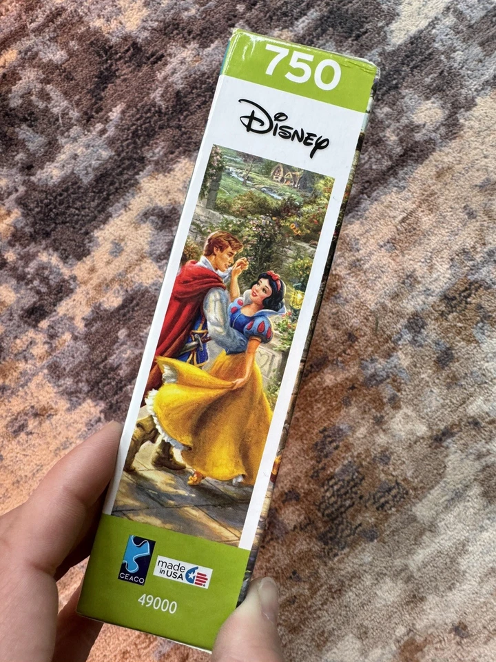 Disney THOMAS KINKADE Snow White & The Seven Dwarfs 750 Pcs - Image 2 of 4