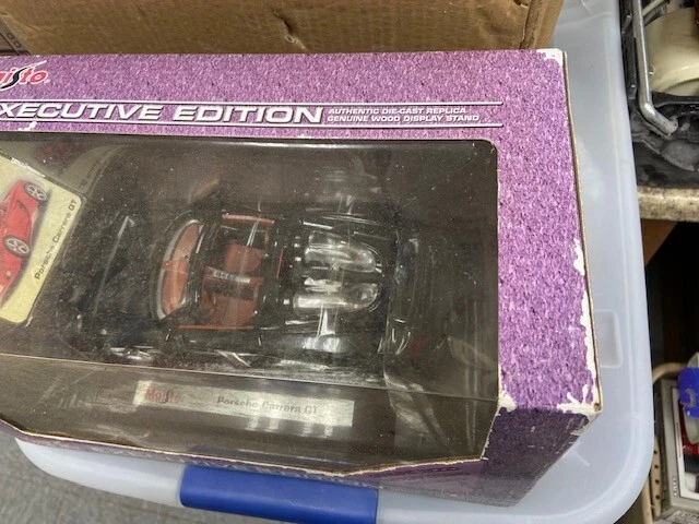 Executive Edition Porsche Carrera GT Sports Car 1/18 Maisto NIB In Box - Image 3 of 4