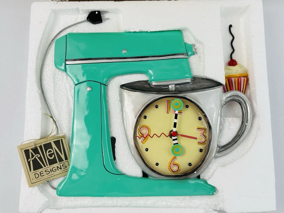Reloj de pared Allen Designs 2021 vintage mezclador verde péndulo cupcake Foto 2 de 4