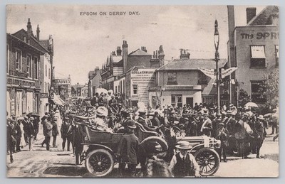 Epsom am Derby-Tag Postkarte um 1905 Sozialgeschichte frühes Auto Menge verbreitete Adler
