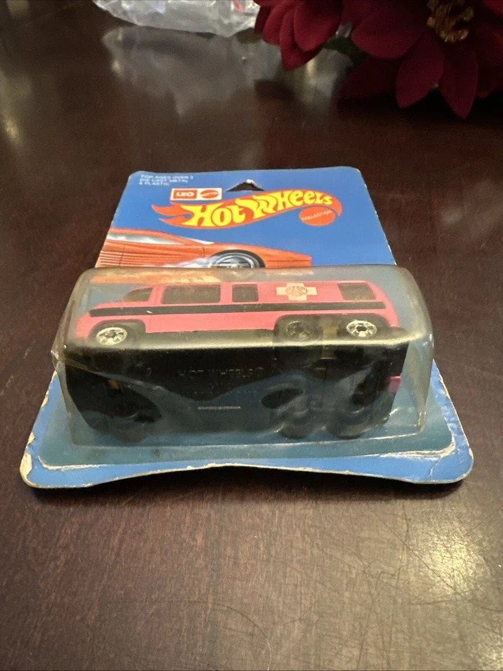 HTF Hot Wheels Leo India Trail Busters GMC Motorhome #9645 Pink Error Card Rough - Image 3 of 4