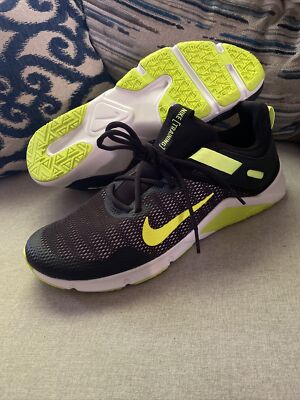 Nike legend essential fluorecent green men display picture 2