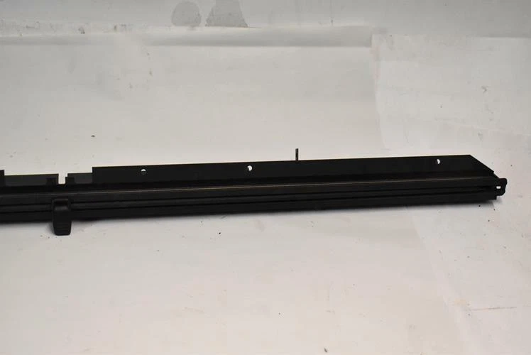 2007-2015 AUDI Q7 - REAR Window Sunshade / SUN Shade 4L0861325 - Image 2 of 4