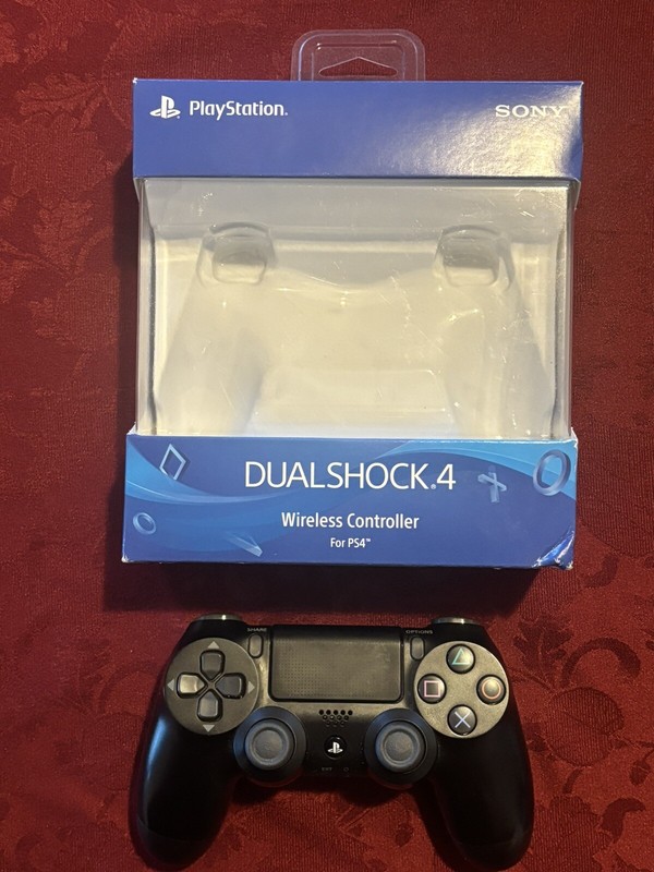 Sony DualShock Controller For Sony PlayStation 4 - Black (CUHZCT2U)