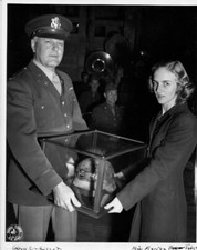 World War II Soldier Military 8x10 original photo J2166