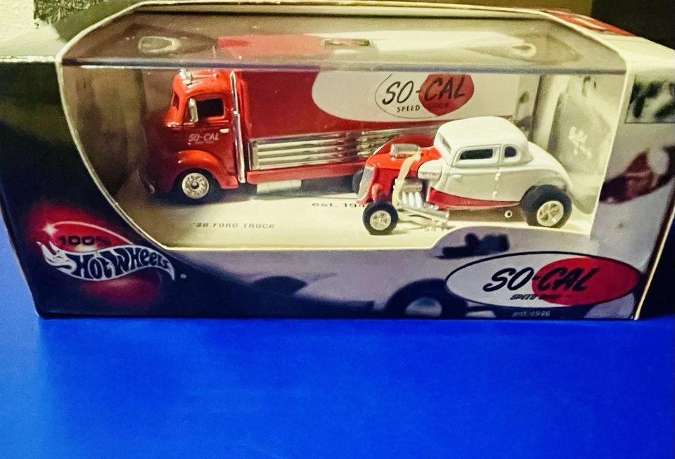 100 % Hot Wheels • Juego de caja So-Cal Speed Shop y lote de cupé Ford 32 So-Cal • 2002 Foto 2 de 4