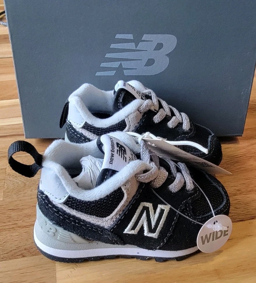 New Balance 574 Lace Infant Girls Boys Kids Running Inspired Size 2 Wide