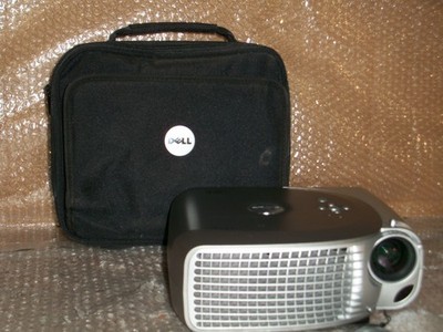 Dell 1201MP DLP Portable Projector 2K Lumens[14 Lamp Hours]W/ Travel Case