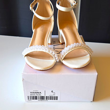 PARTY Women's Open Toe Ankle Strap Low Block Chunky Heels Sandals White Pearl, 6