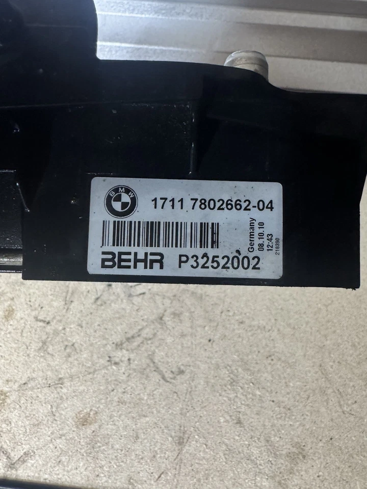 11-16 BMW F10 528i 535i xDRIVE ENGINE OIL COOLER LEFT DRIVER OEM 031224 - Image 4 of 4