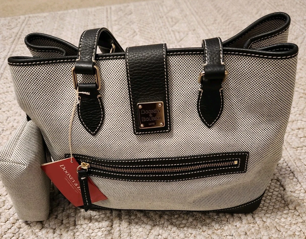 Dooney & Bourke Bolso Cruzado Pequeño Para Uso Diario De Grano De Guijarros, Negro