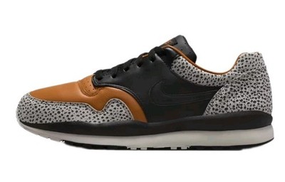 Nike Air Safari A03295-001 Orange Gray & Black Leather Mens 13 Pre Owned