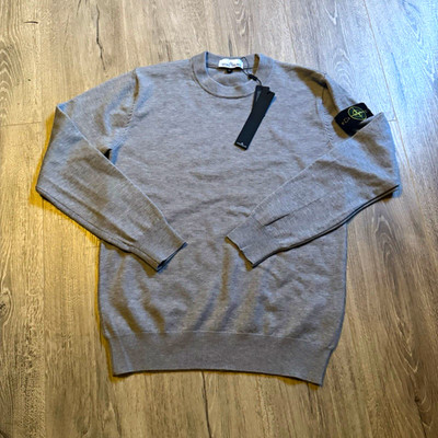 Stone Island Herren Strickpullover Rundhals Langarm Grau M mit Logo-Patch