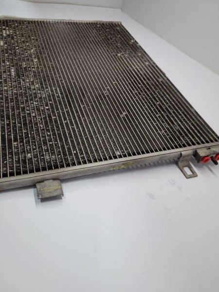 Condensador de aire acondicionado Dodge Journey 2009-2010 3,5 L  Foto 3 de 4